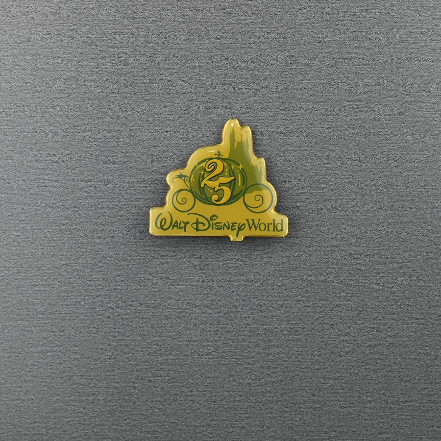 Walt Disney World 25th Anniversary 1996 Cinderella Carriage Cast Member Pin