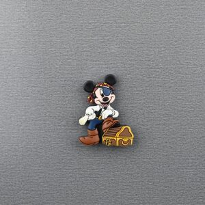 Mickey Pirate Treasure Chest Rubber 3D