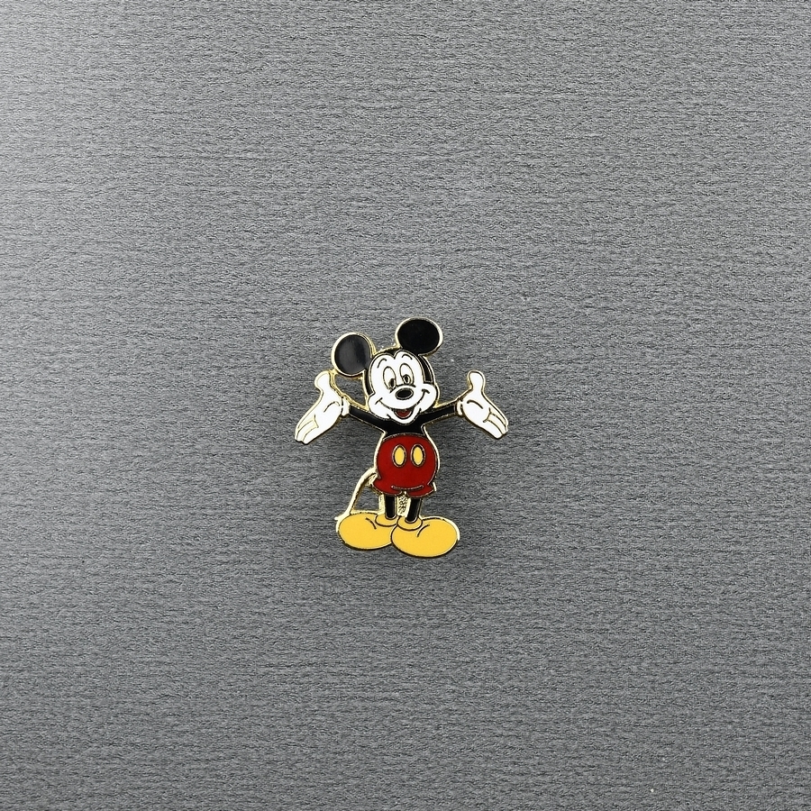 Mickey Open Arms Welcome