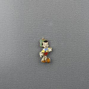 Pinocchio Walking Green Hat Error